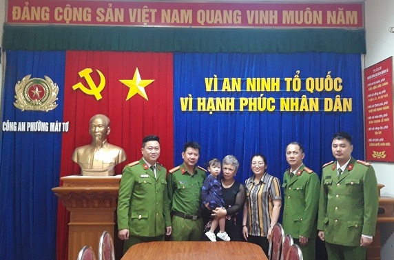 Công an phường Máy Tơ (quận Ngô Quyền): Giúp cháu bé bị lạc về với gia đình